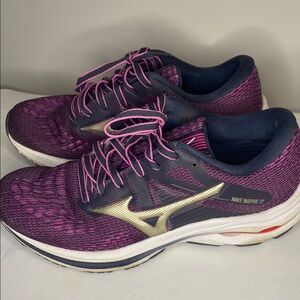 Mizuno Purple and Gold Athletic Shoes with Sleek Design